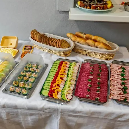 Gasthof Pod Hradom 3*